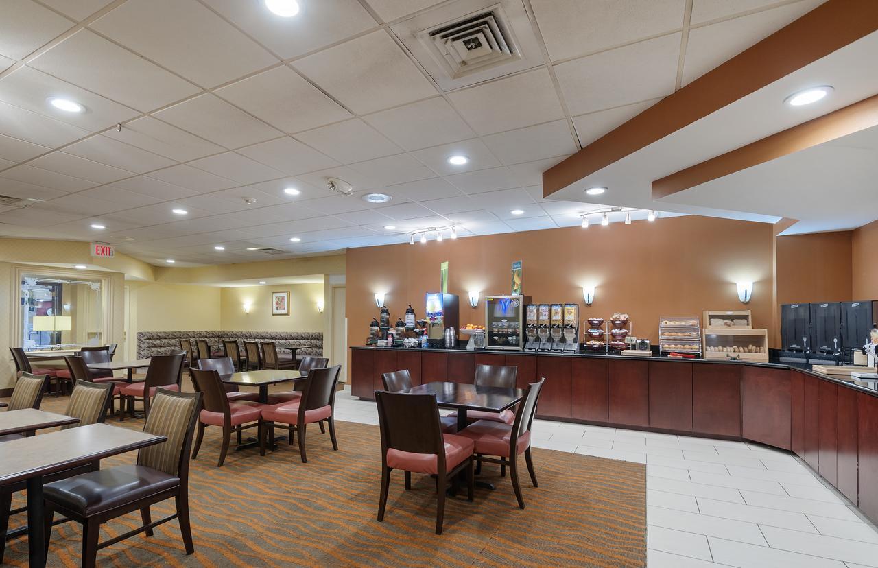 Quality Inn Windsor Mill Eksteriør bilde