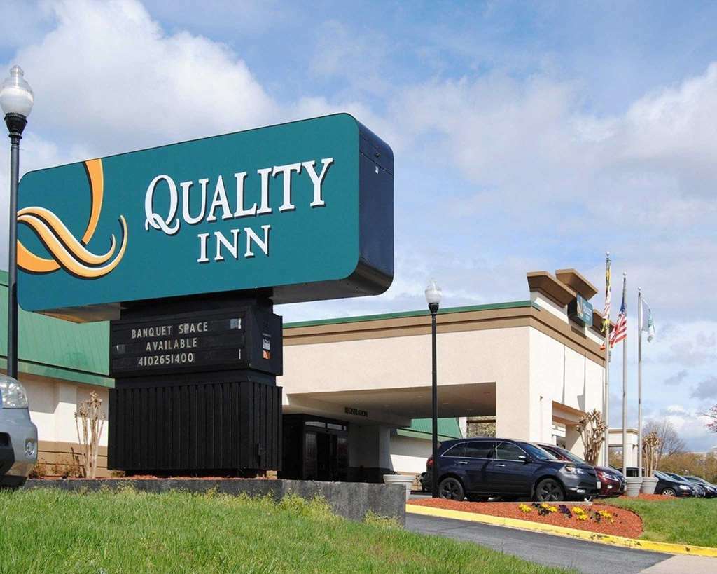 Quality Inn Windsor Mill Eksteriør bilde